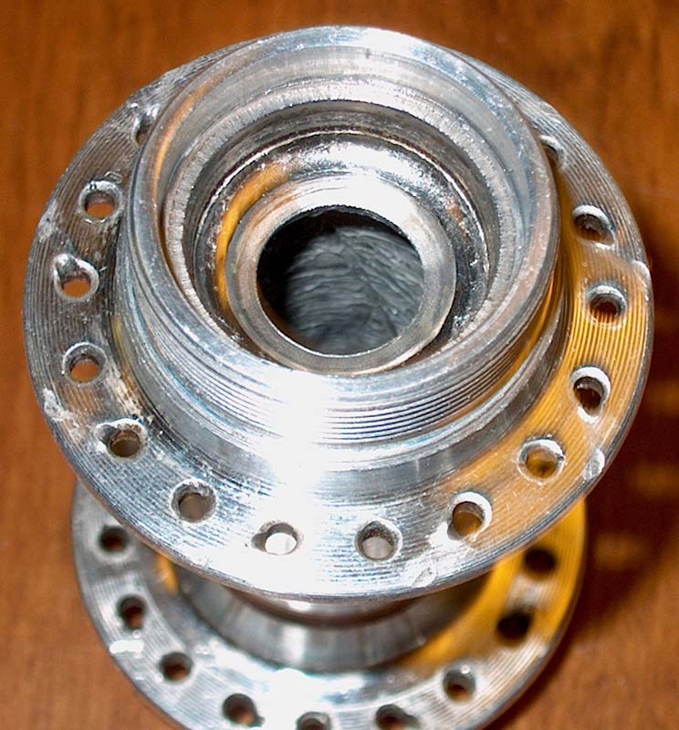07 hub, right side, flash